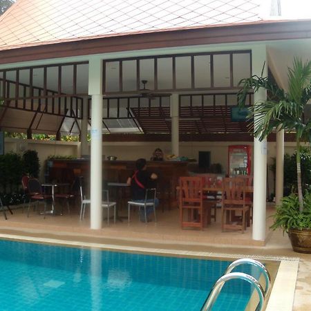 Emerald Palace Aparthotel Pattaya Exterior photo