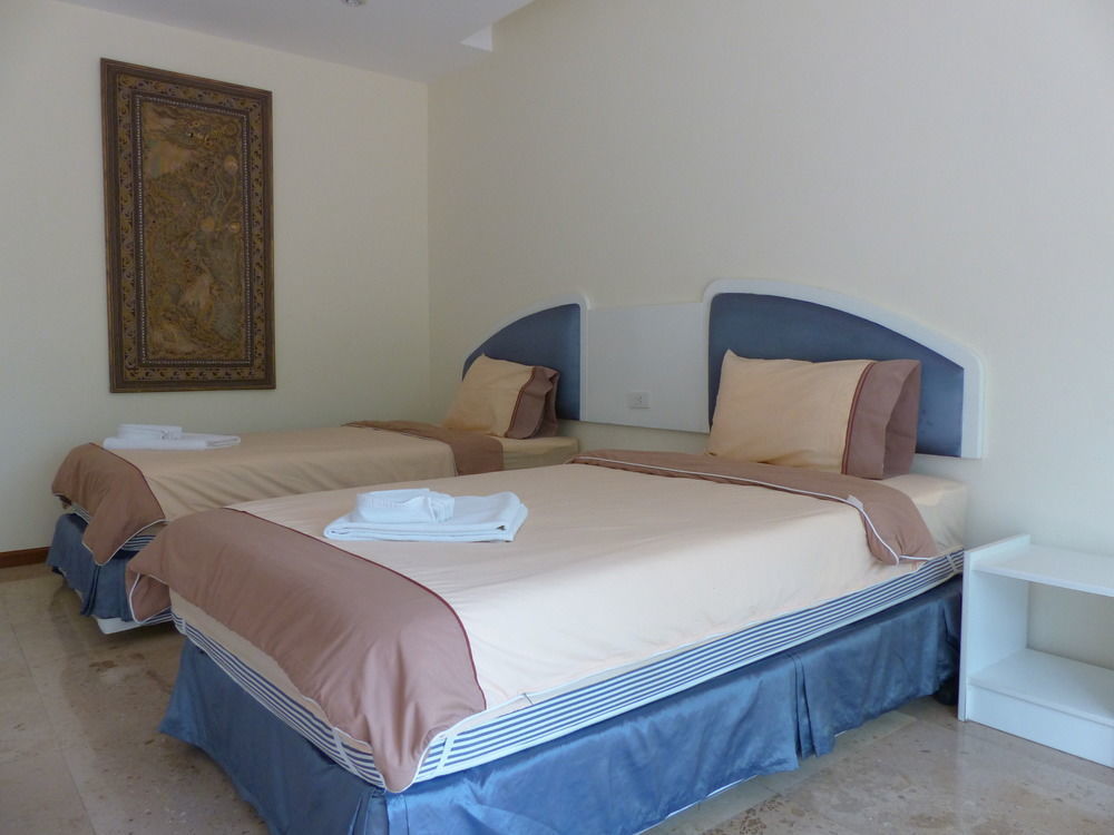 Emerald Palace Aparthotel Pattaya Exterior photo